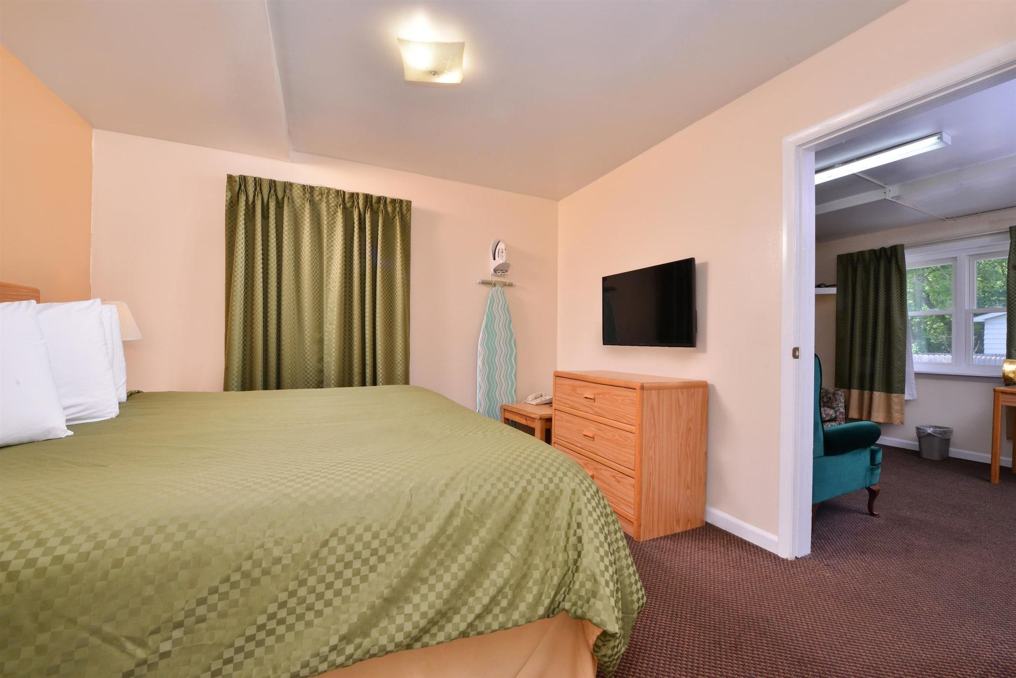 Americas Best Value Inn Jonesville/Hillsdale Exterior photo