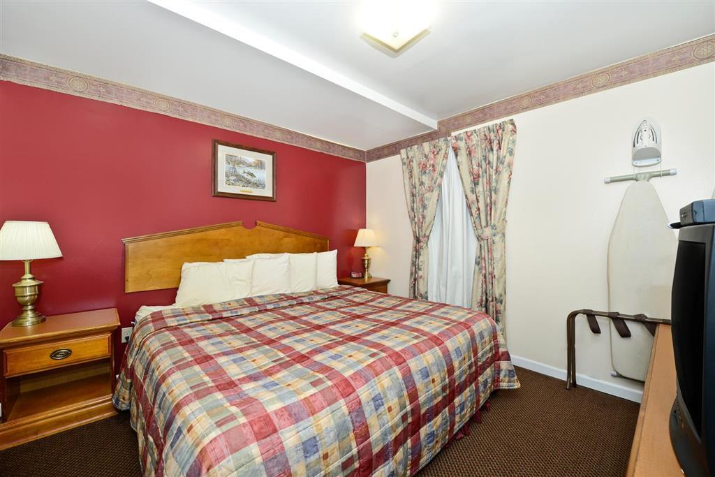 Americas Best Value Inn Jonesville/Hillsdale Room photo